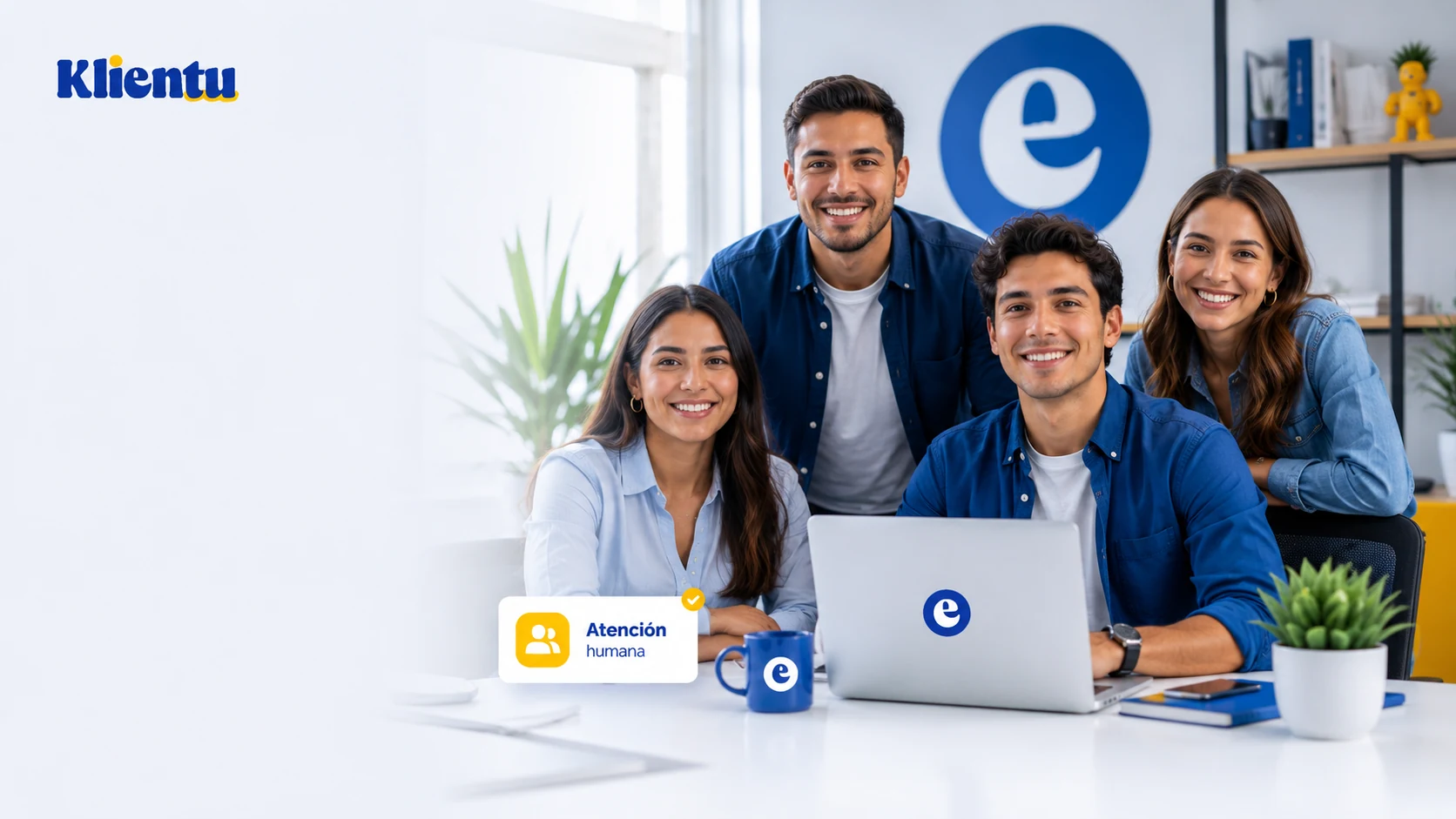 Equipo humano de Klientu en una oficina moderna